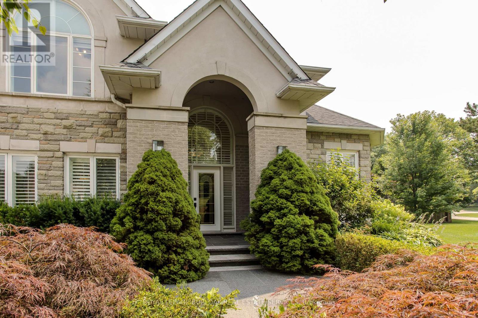1400 Tamworth Court, Burlington, Ontario  L7P 4V3 - Photo 42 - W12468616
