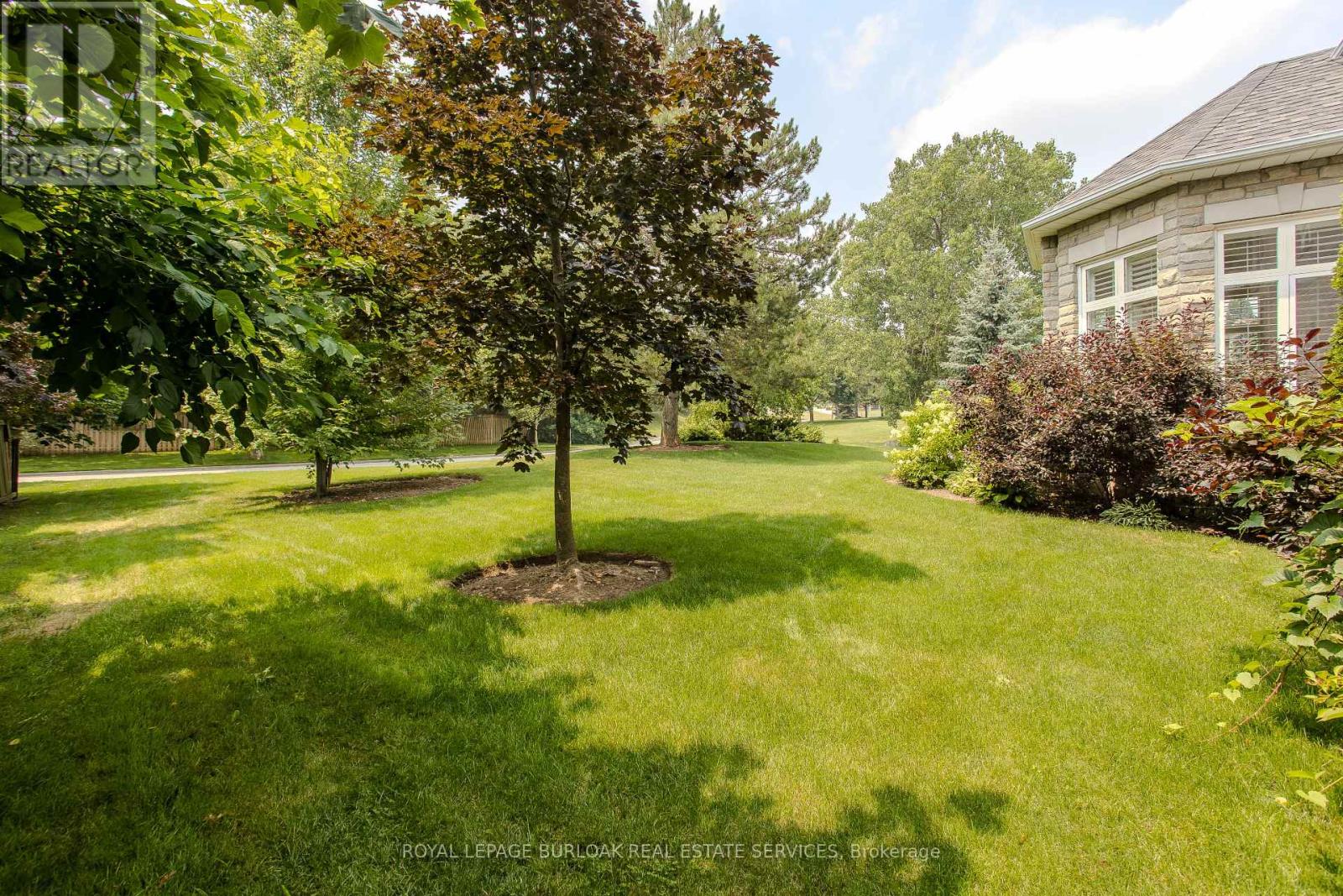 1400 Tamworth Court, Burlington, Ontario  L7P 4V3 - Photo 5 - W12468616