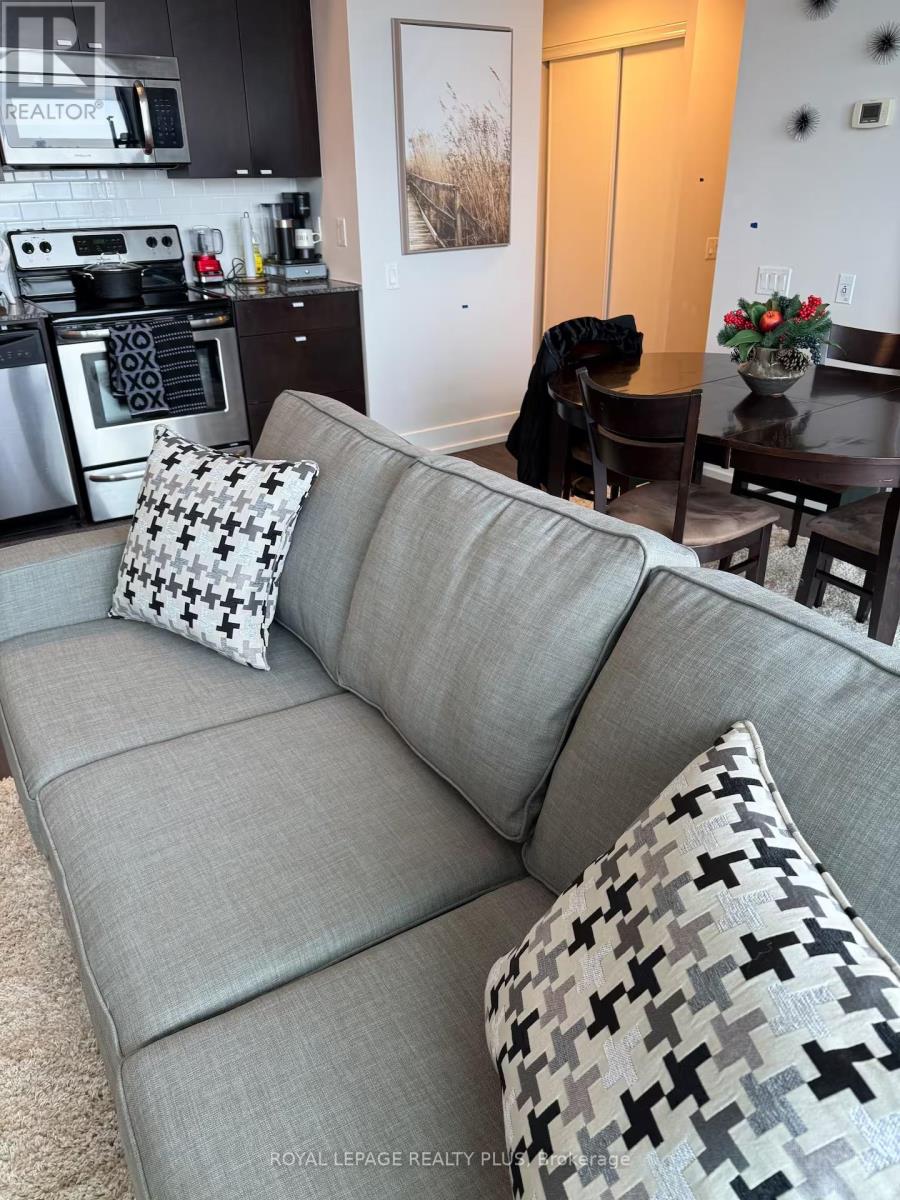 3415 - 105 The Queensway Avenue, Toronto, Ontario  M6S 5B5 - Photo 17 - W12468621