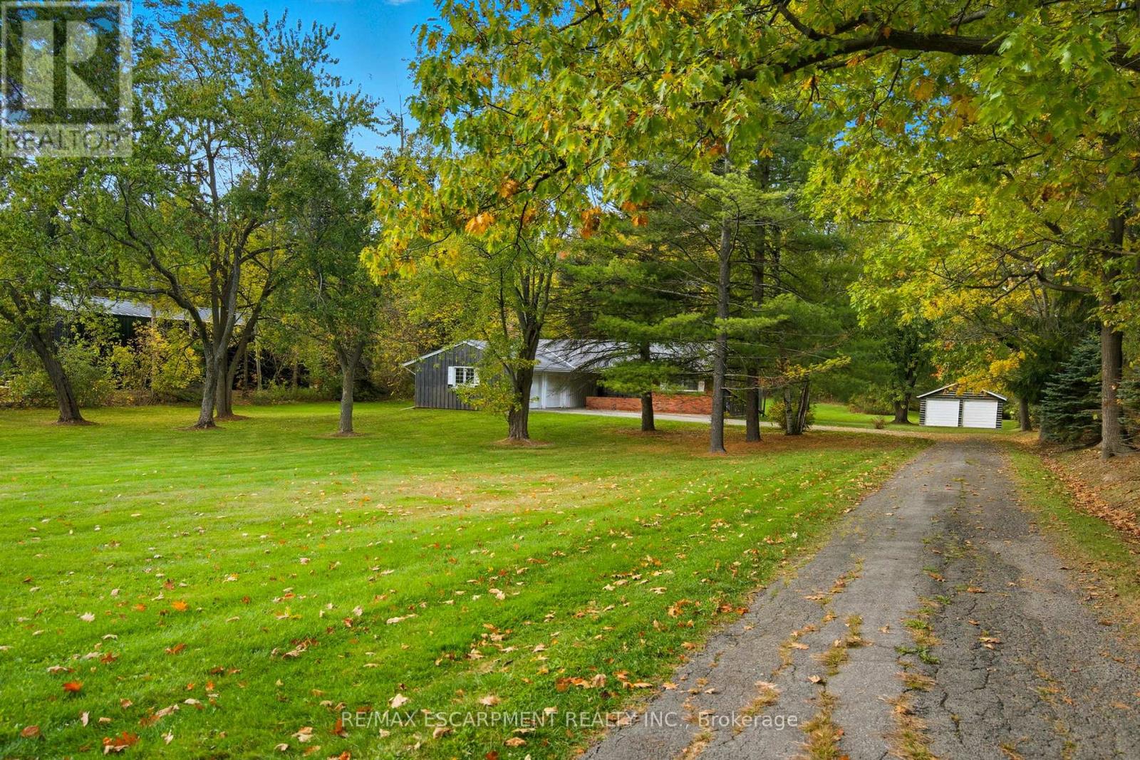 2179 Britannia Road, Burlington, Ontario  L7P 0E8 - Photo 4 - W12468628