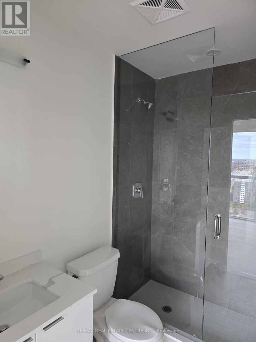 2106 - 15 Watergarden Drive, Mississauga, Ontario  L5R 1B2 - Photo 9 - W12468657