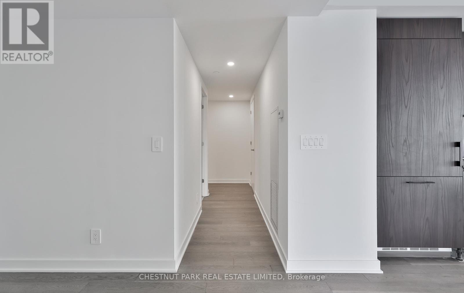 508 - 2720 Dundas Street W, Toronto, Ontario  M6P 1Y2 - Photo 5 - W12468658