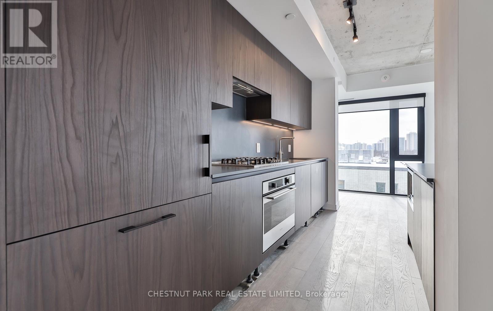 508 - 2720 Dundas Street W, Toronto, Ontario  M6P 1Y2 - Photo 7 - W12468658