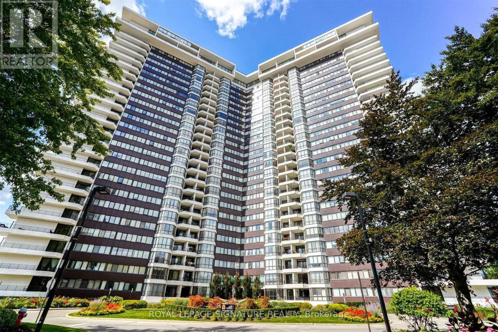 104 - 1300 BLOOR STREET, Mississauga, Ontario