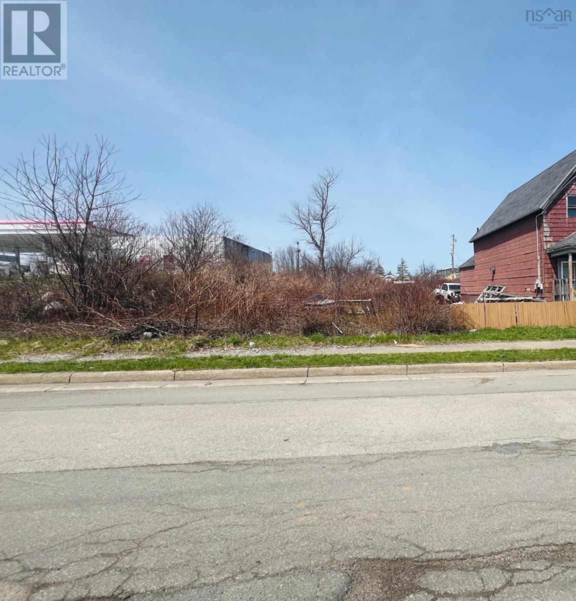 19 Hankard Street, Cape Breton, Nova Scotia  B1N 2C1 - Photo 2 - 202526113