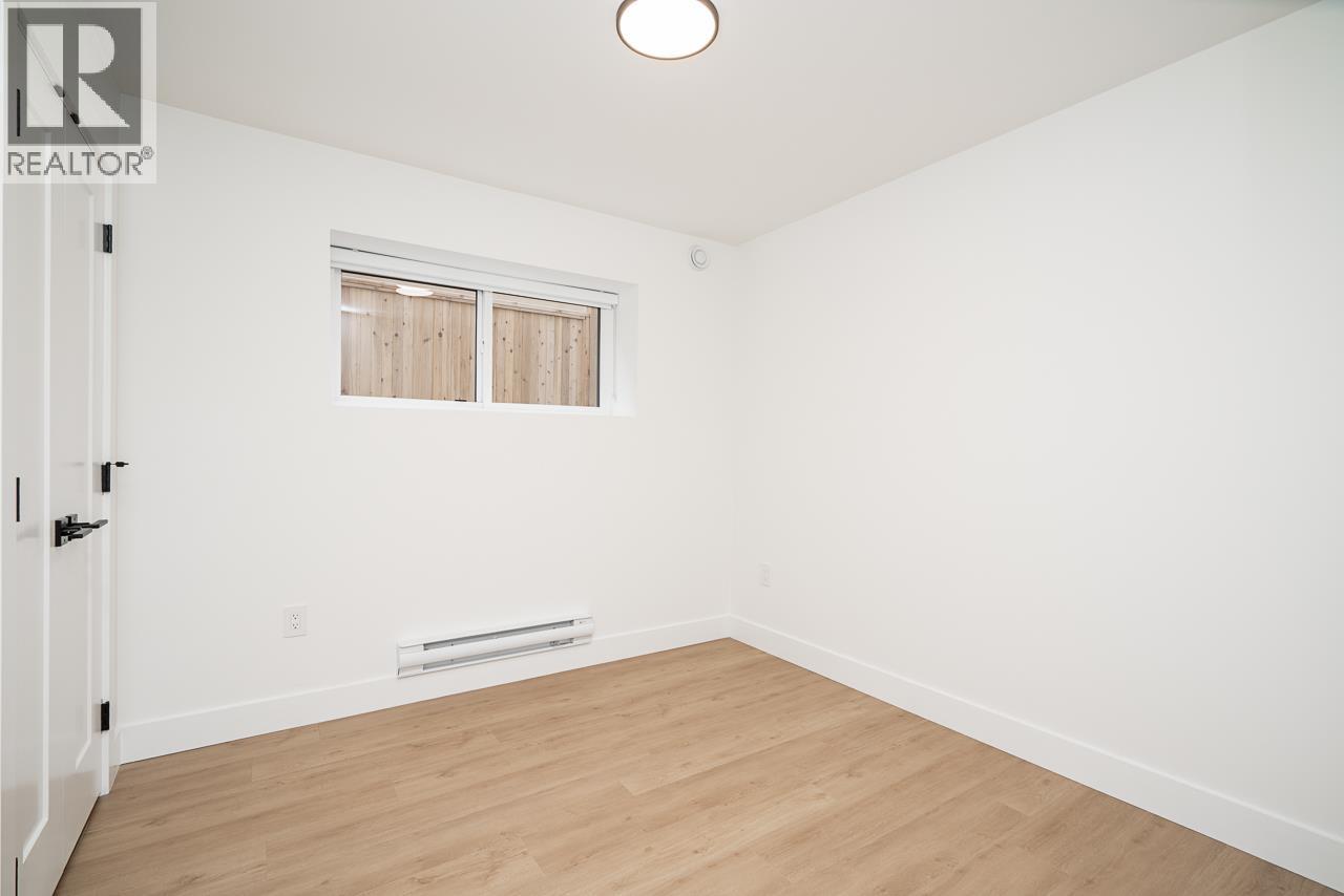2 128 N Grosvenor Avenue, Burnaby, British Columbia  V5B 1J2 - Photo 33 - R3053196