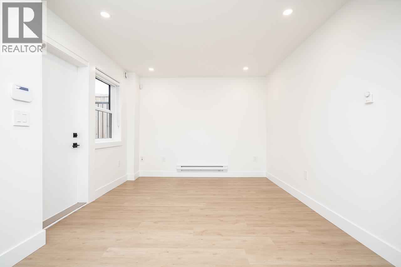 2 128 N Grosvenor Avenue, Burnaby, British Columbia  V5B 1J2 - Photo 29 - R3053196