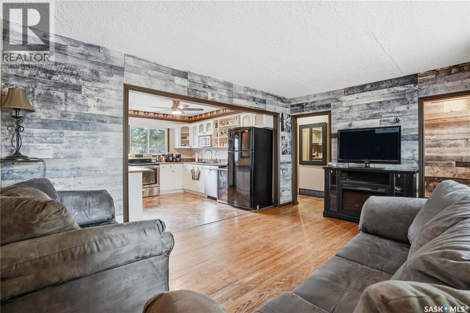 2810 Fleury Street, Regina, Saskatchewan  S4N 2M4 - Photo 6 - SK021039