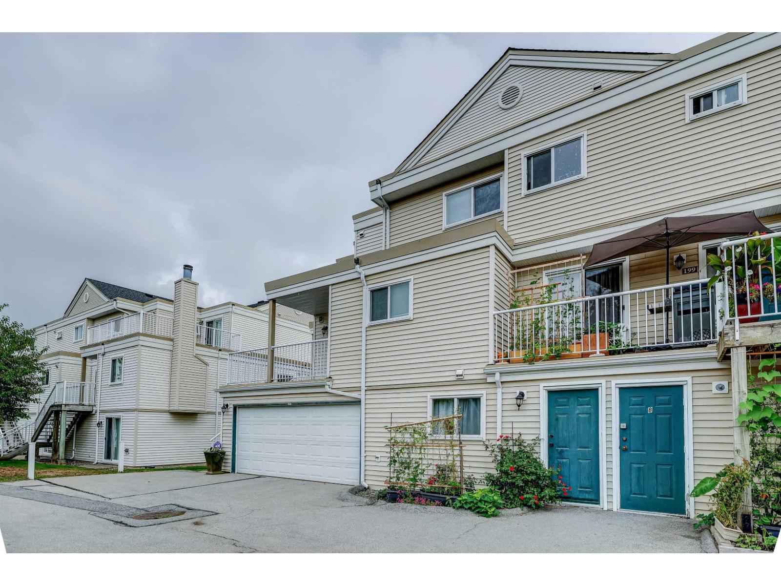 200 10077 156 Street, Surrey, British Columbia  V3R 4L6 - Photo 2 - R3059537