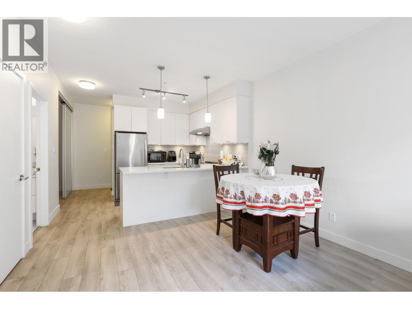 106 828 Gauthier Avenue, Coquitlam, British Columbia  V3K 0E9 - Photo 3 - R3059485