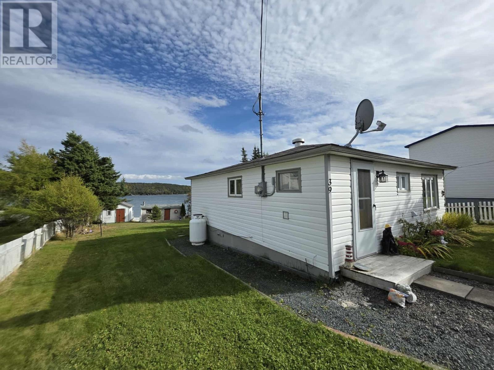 39 Harbour Buffett Road, Arnold's Cove, Newfoundland & Labrador  A0B 1A0 - Photo 2 - 1291668