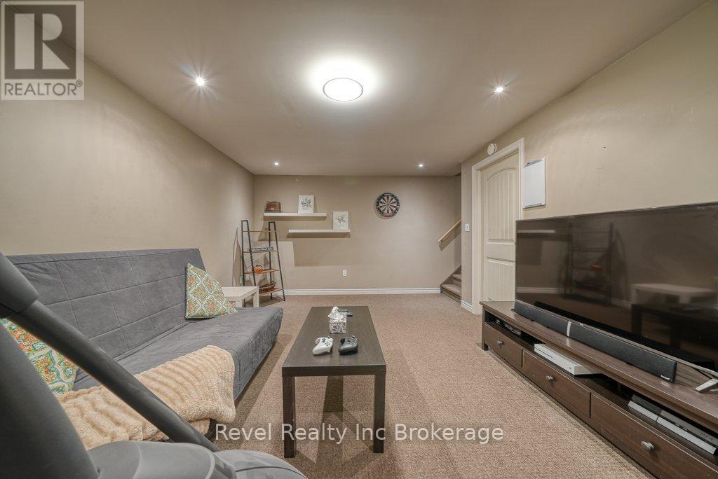 22 - 487 Springbank Avenue N, Woodstock, Ontario  N4T 1R1 - Photo 30 - X12468414