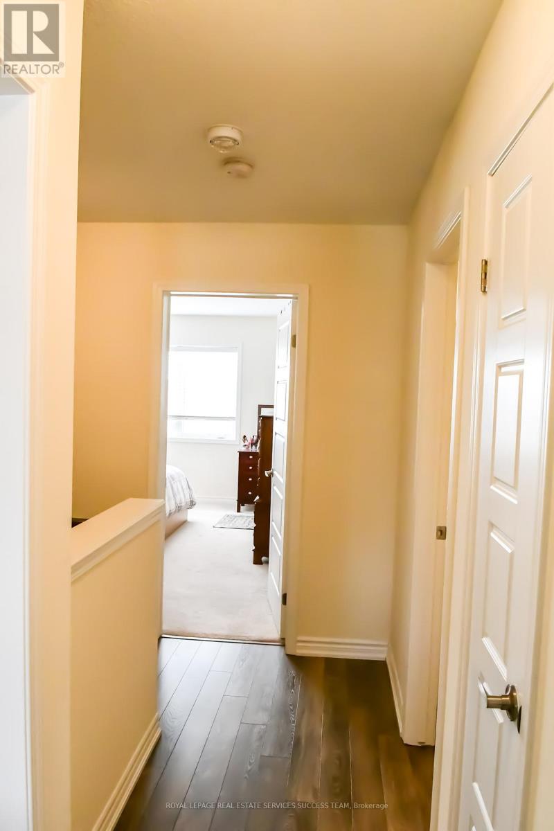 230 Waterbrook Lane, Kitchener, Ontario  N2P 0H7 - Photo 23 - X12468600