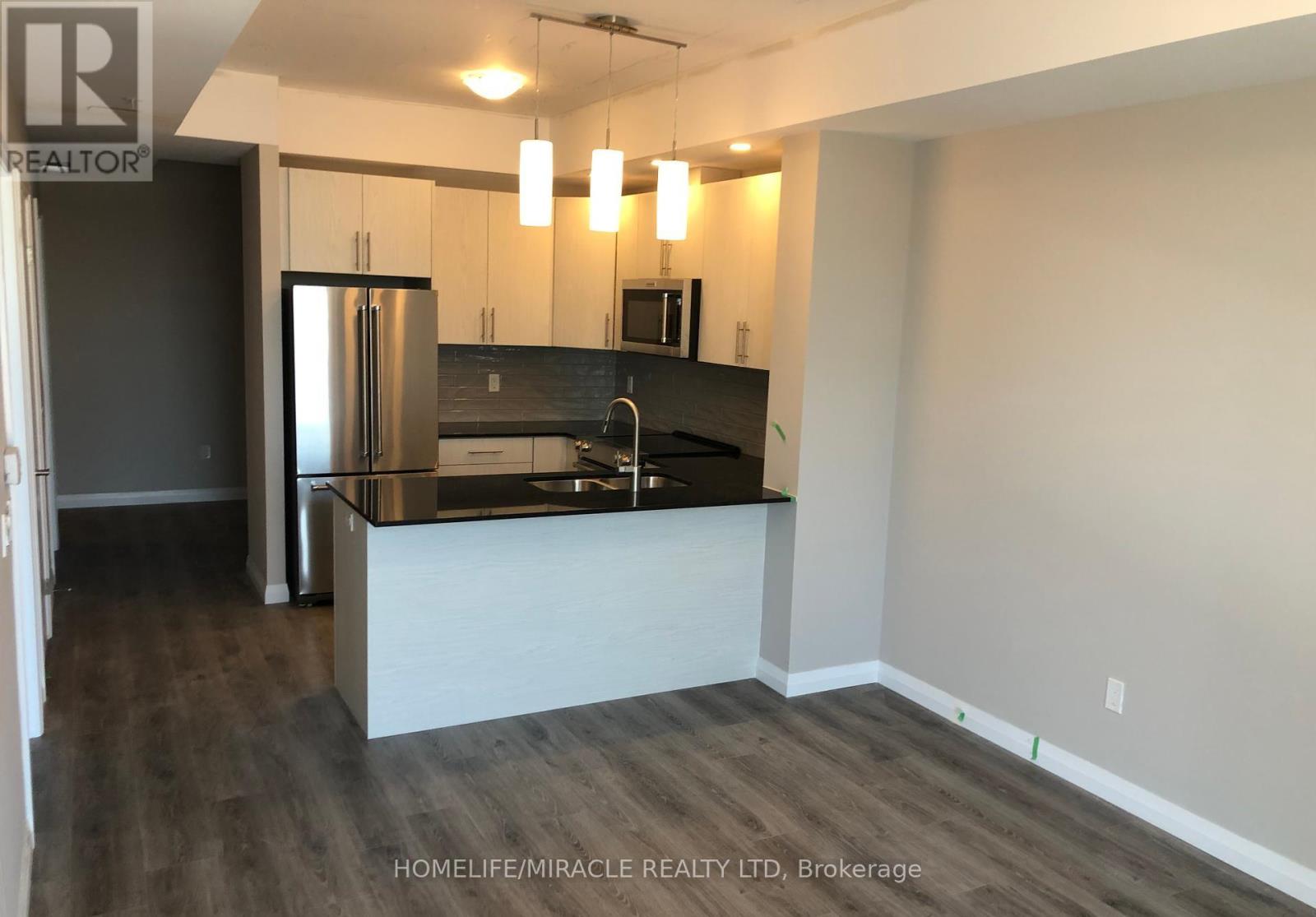 1001 - 60 Charles Street, Kitchener, Ontario  N2G 0C9 - Photo 12 - X12468636