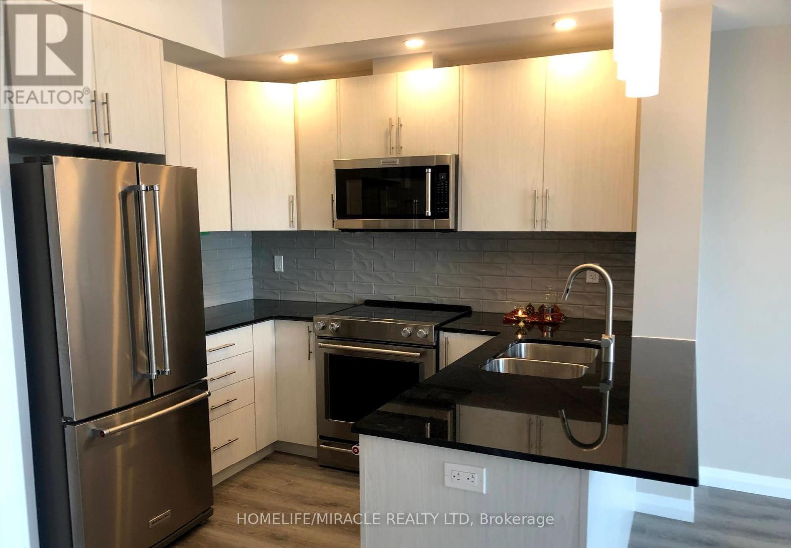 1001 - 60 Charles Street, Kitchener, Ontario  N2G 0C9 - Photo 13 - X12468636