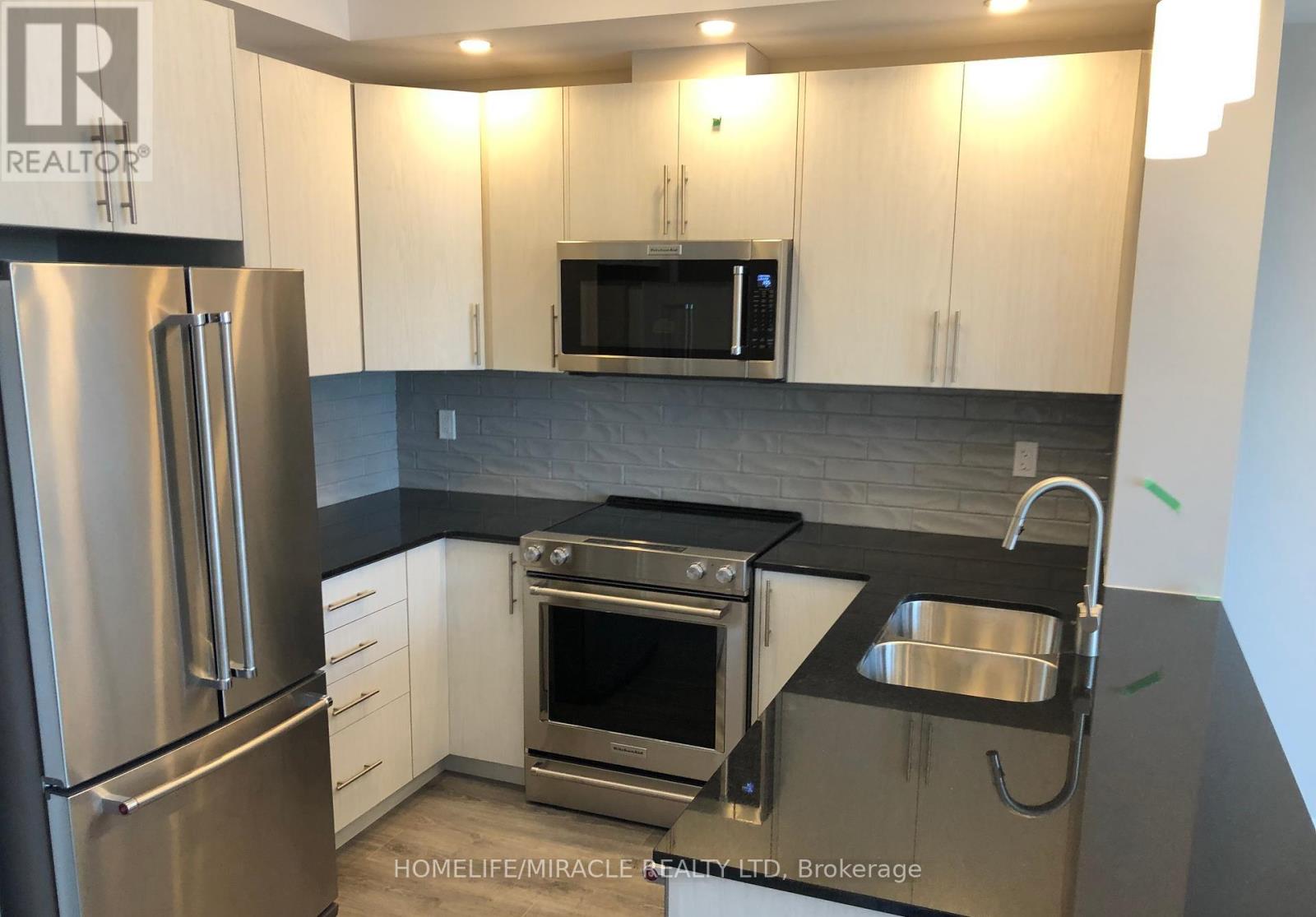 1001 - 60 Charles Street, Kitchener, Ontario  N2G 0C9 - Photo 14 - X12468636