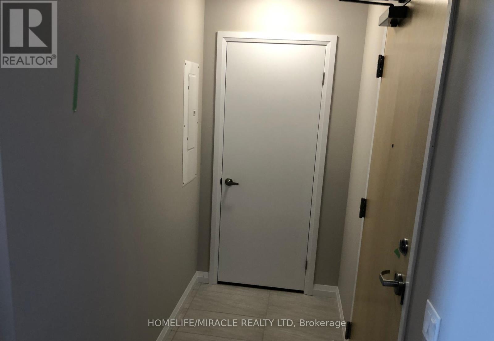 1001 - 60 Charles Street, Kitchener, Ontario  N2G 0C9 - Photo 9 - X12468636