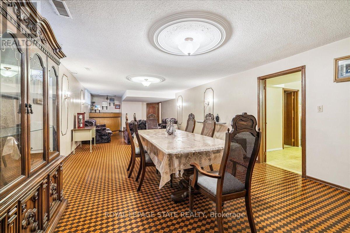 31 Palm Court, Hamilton, Ontario  L8G 2T9 - Photo 34 - X12468670