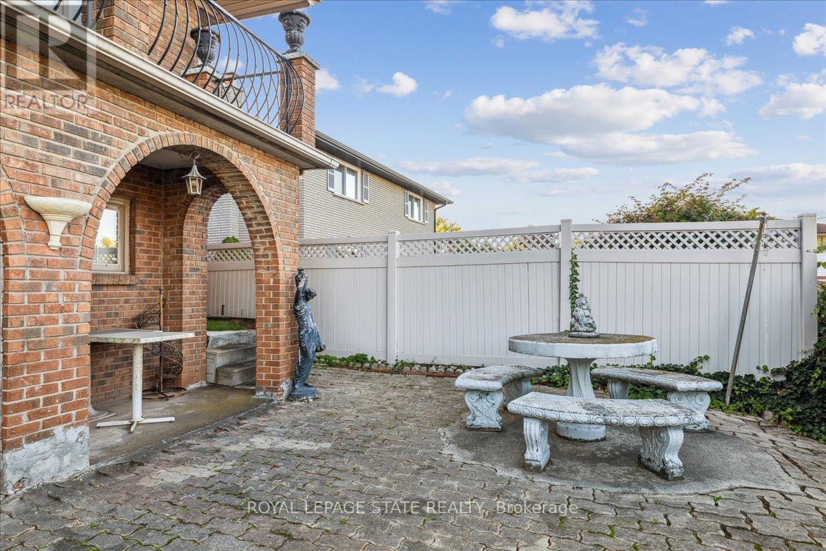 31 Palm Court, Hamilton, Ontario  L8G 2T9 - Photo 36 - X12468670