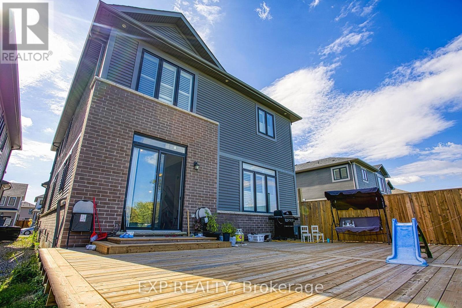 90 Spitfire Drive, Hamilton, Ontario  L0R 1W0 - Photo 29 - X12468679