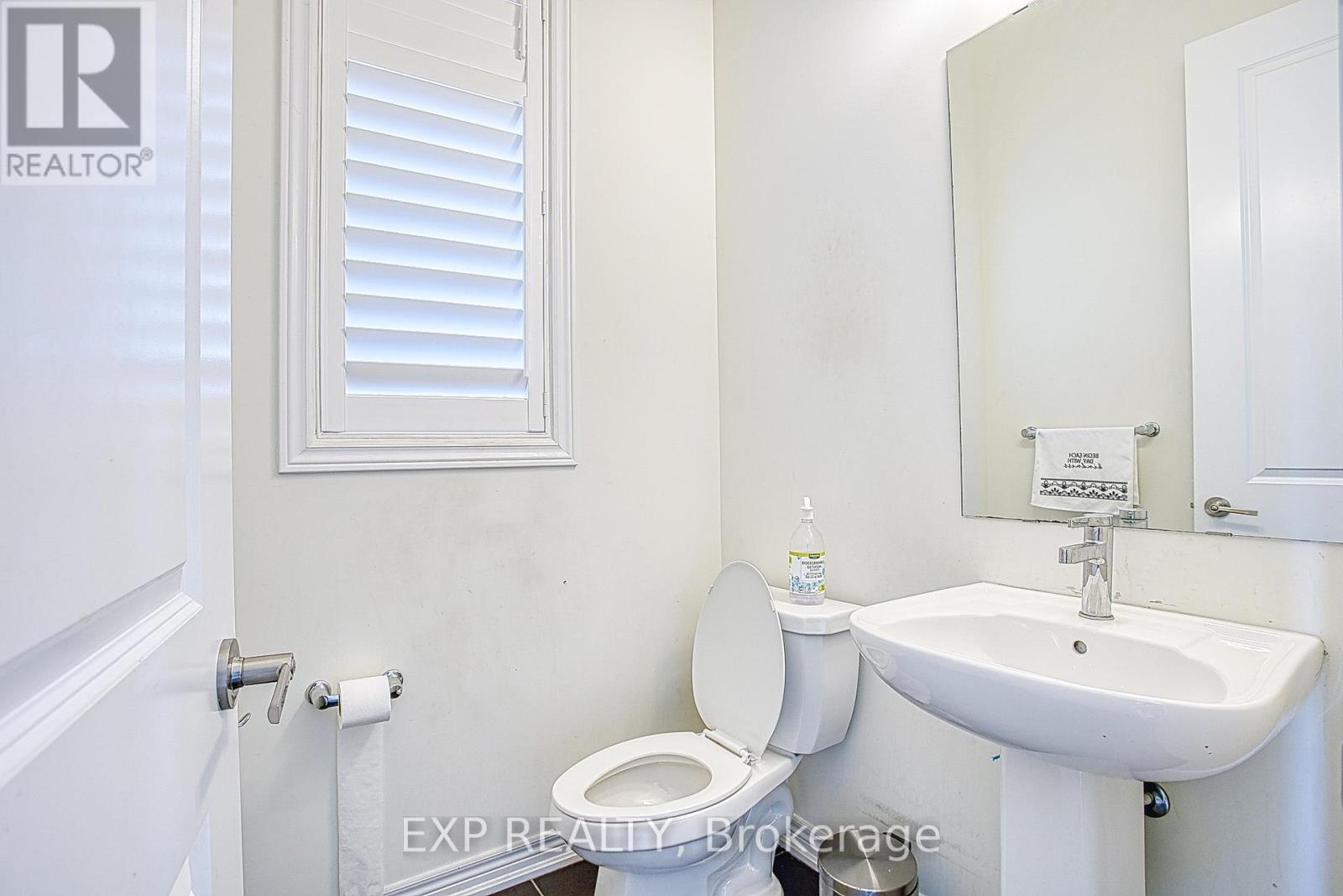 90 Spitfire Drive, Hamilton, Ontario  L0R 1W0 - Photo 6 - X12468679