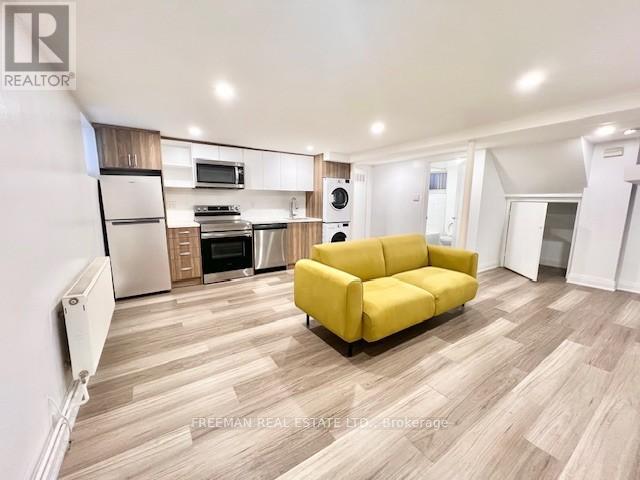 5 - 545 Palmerston Boulevard, Toronto, Ontario  M6G 2P4 - Photo 3 - C12468725