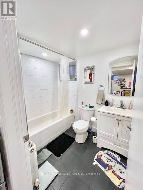5 - 545 Palmerston Boulevard, Toronto, Ontario  M6G 2P4 - Photo 7 - C12468725
