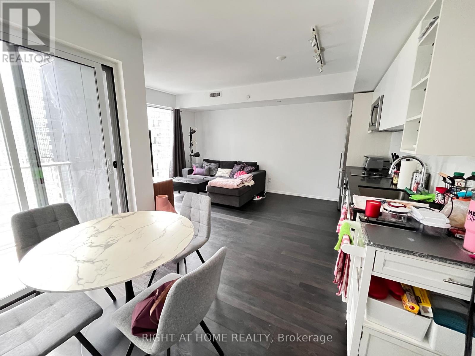 2303 - 68 Shuter Street, Toronto, Ontario  M5B 1B4 - Photo 6 - C12468734