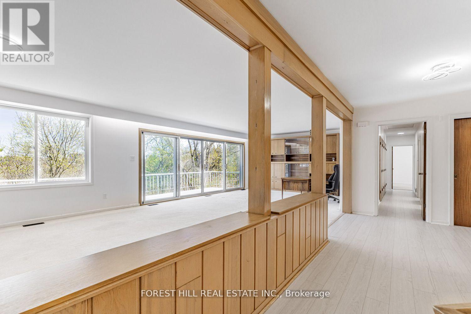 10 Courtwood Place, Toronto, Ontario  M2K 1Z9 - Photo 5 - C12468801