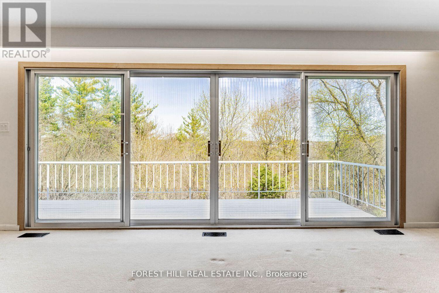 10 Courtwood Place, Toronto, Ontario  M2K 1Z9 - Photo 8 - C12468801