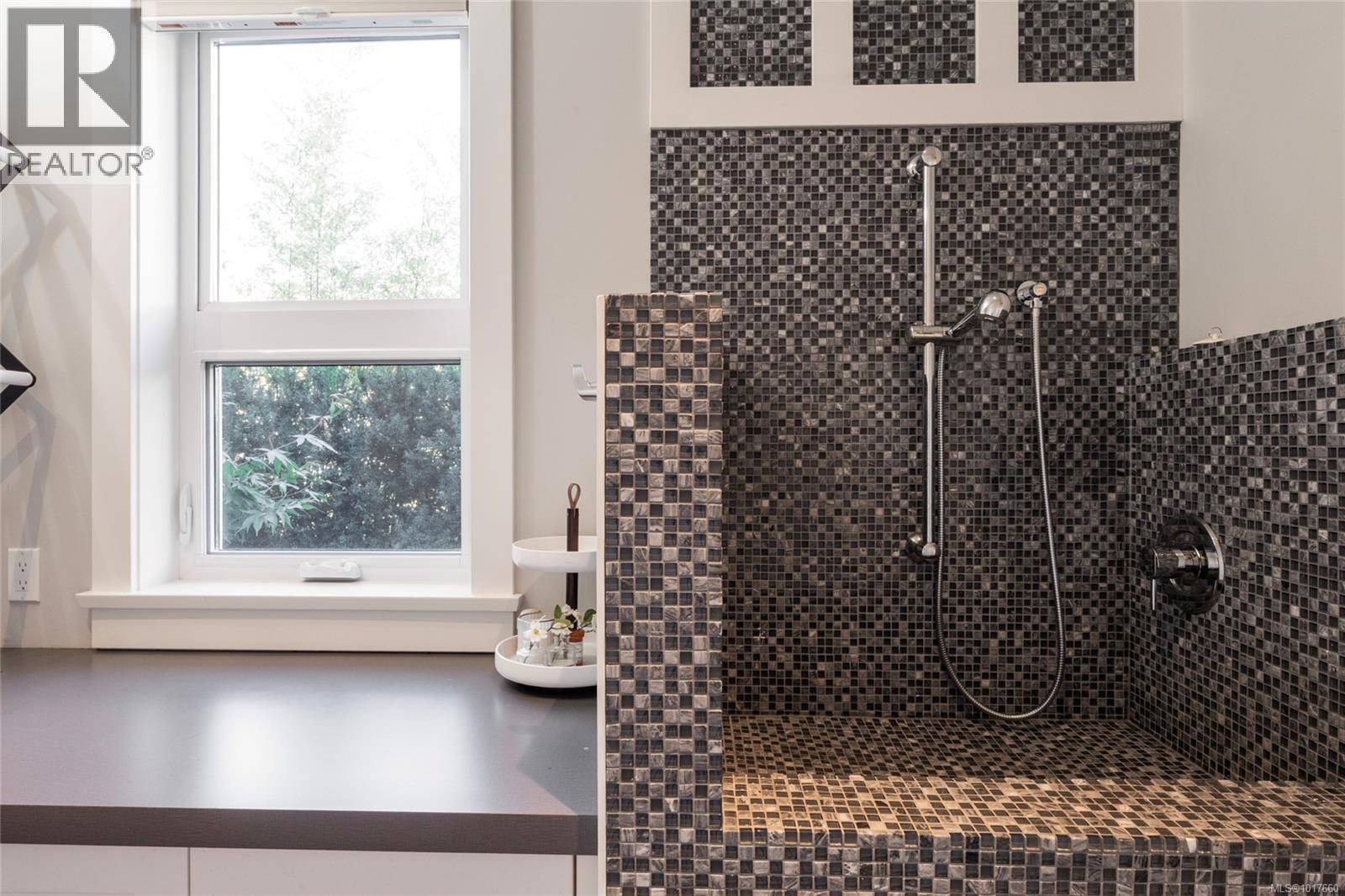 1319 Champions Crt, Langford, British Columbia  V9B 0R9 - Photo 44 - 1017660