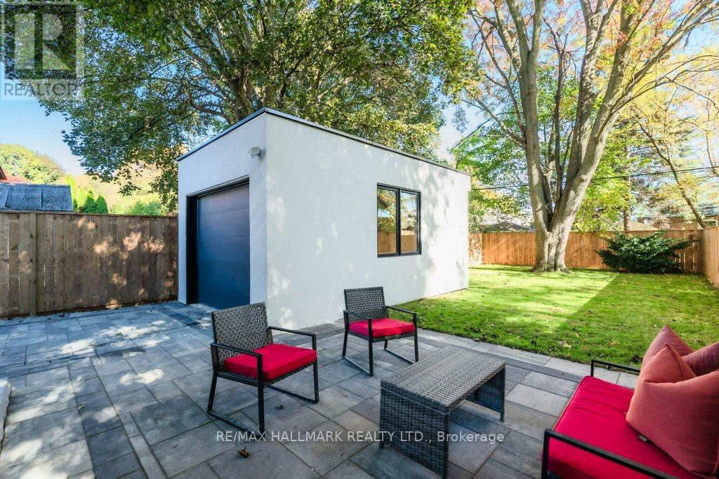 5 Rednor Road, Toronto, Ontario  M4C 4B3 - Photo 39 - E12468693