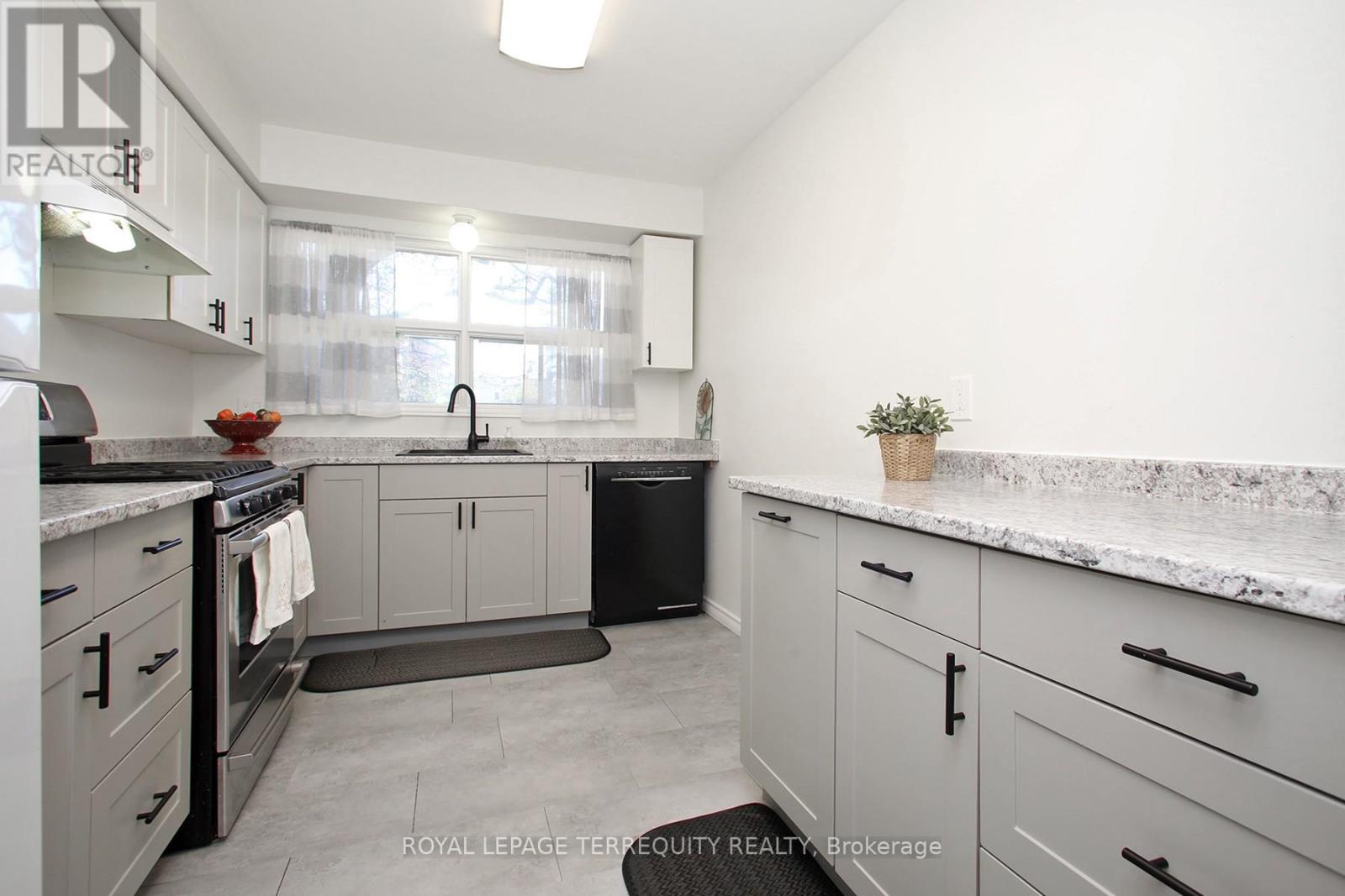87 Andrea Road, Ajax, Ontario  L1S 3W1 - Photo 4 - E12468759