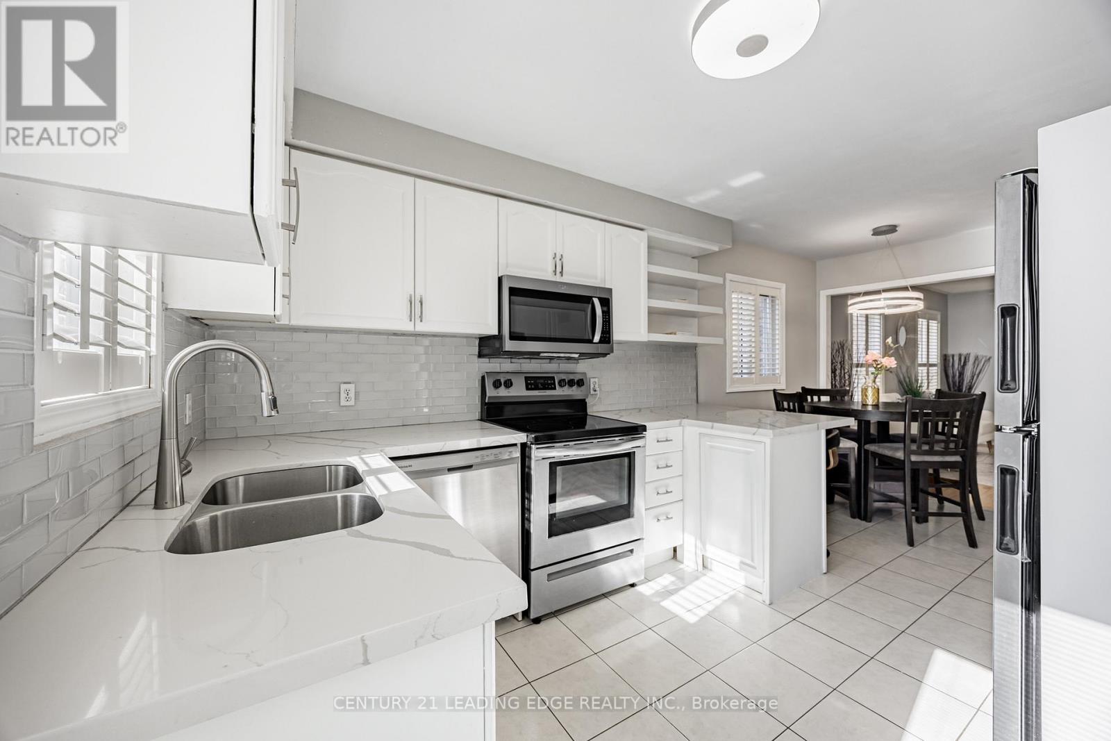 9 Portage Trail, Whitby, Ontario  L1N 9R4 - Photo 13 - E12468789
