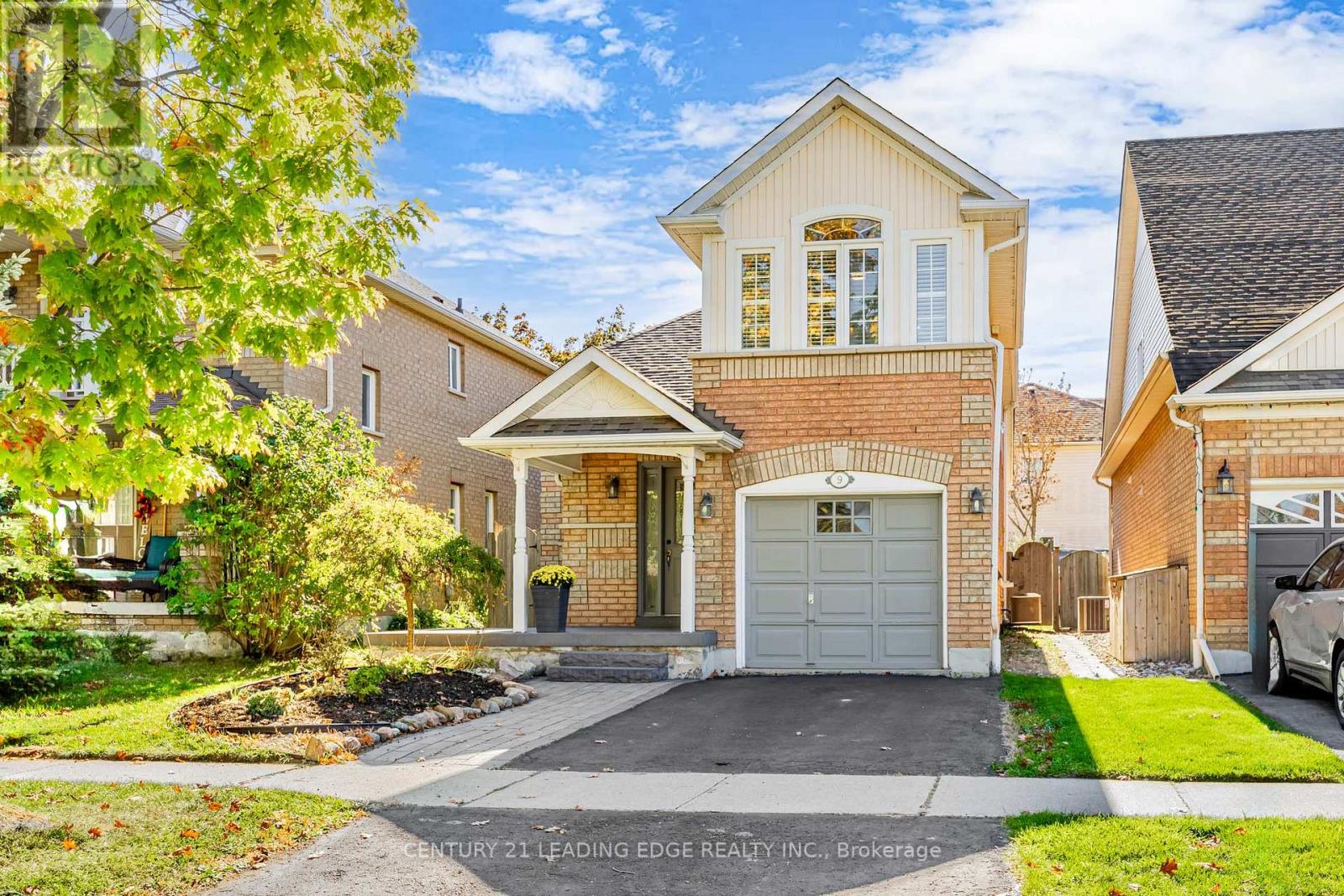9 Portage Trail, Whitby, Ontario  L1N 9R4 - Photo 3 - E12468789