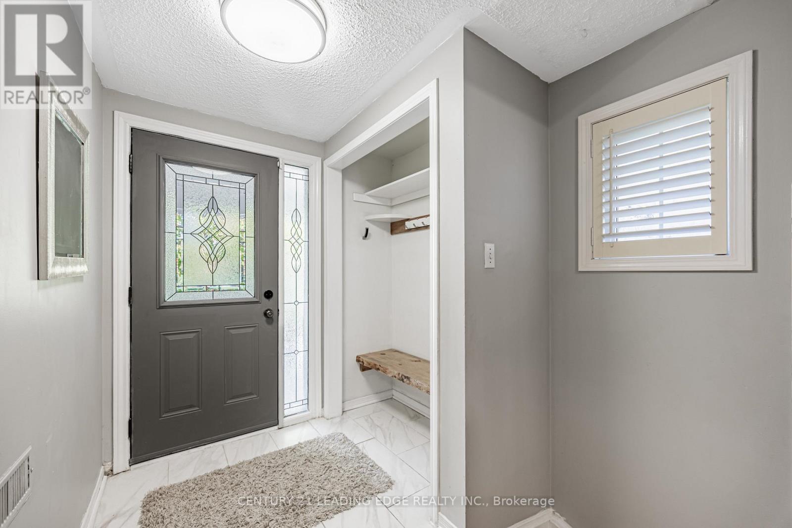 9 Portage Trail, Whitby, Ontario  L1N 9R4 - Photo 4 - E12468789