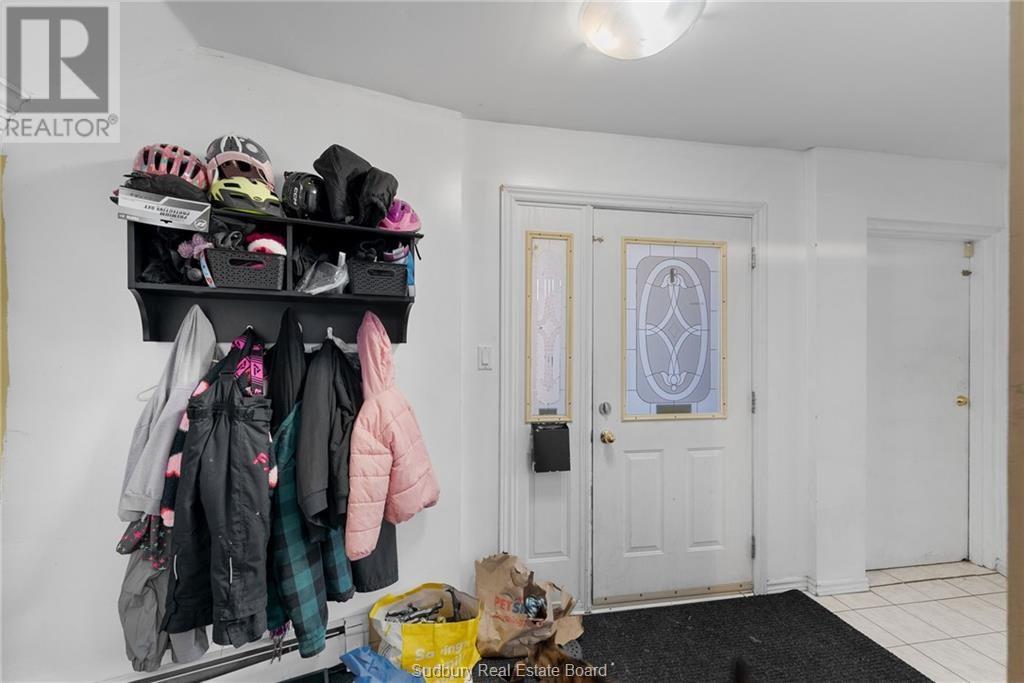 29 Laren Street, Wahnapitae, Ontario  P0M 3C0 - Photo 5 - 2125278