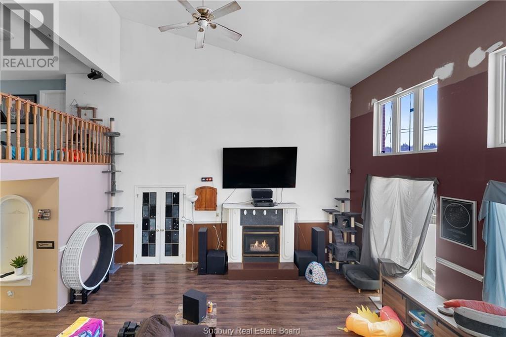 29 Laren Street, Wahnapitae, Ontario  P0M 3C0 - Photo 8 - 2125278