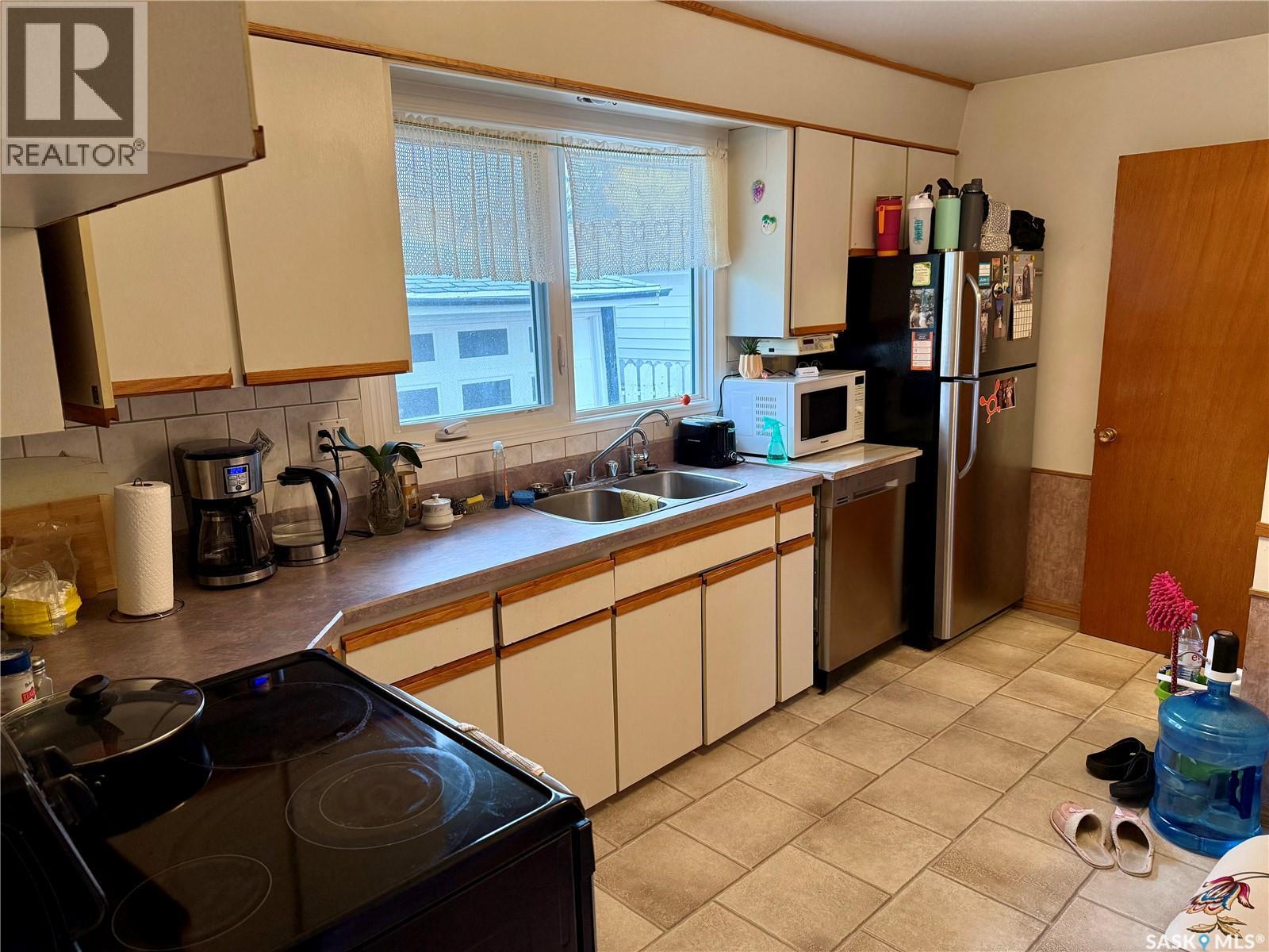 7 Hyde Avenue, Regina, Saskatchewan  S4R 3X8 - Photo 2 - SK021044