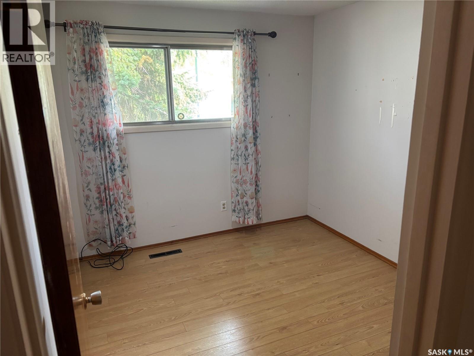 7 Hyde Avenue, Regina, Saskatchewan  S4R 3X8 - Photo 10 - SK021044