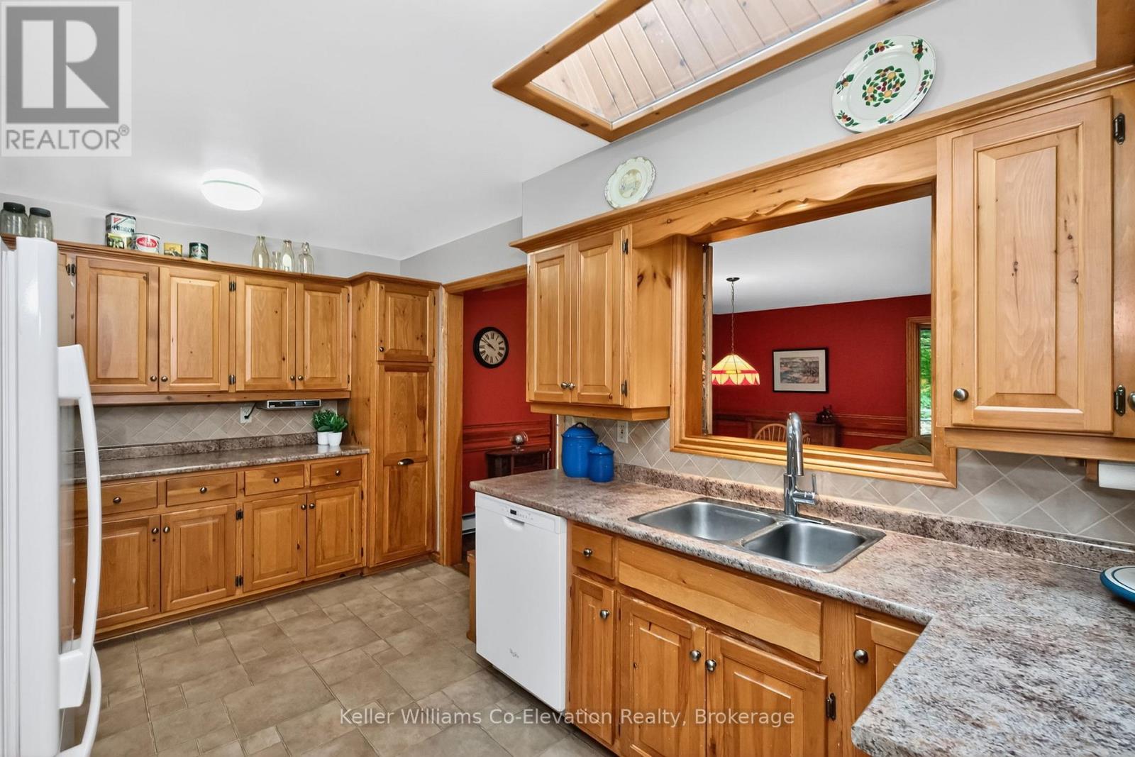 816 Portage Park Lane, Midland, Ontario  L4R 5G3 - Photo 10 - S12468857