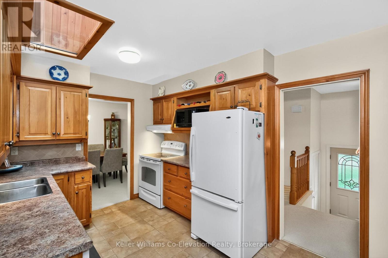 816 Portage Park Lane, Midland, Ontario  L4R 5G3 - Photo 11 - S12468857