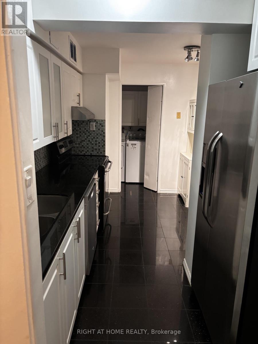 1107 - 1 Royal Orchard Boulevard, Markham, Ontario  L3T 3C2 - Photo 2 - N12468728