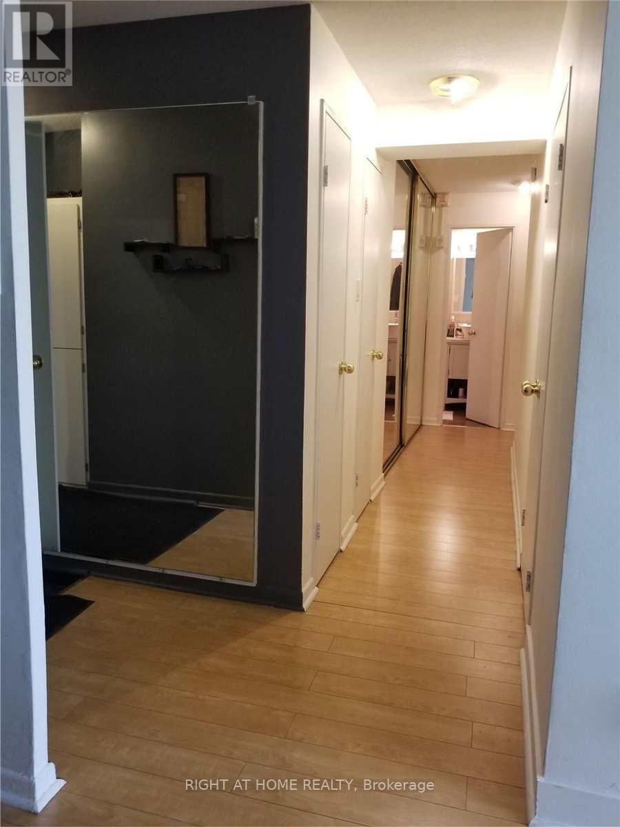 1107 - 1 Royal Orchard Boulevard, Markham, Ontario  L3T 3C2 - Photo 4 - N12468728