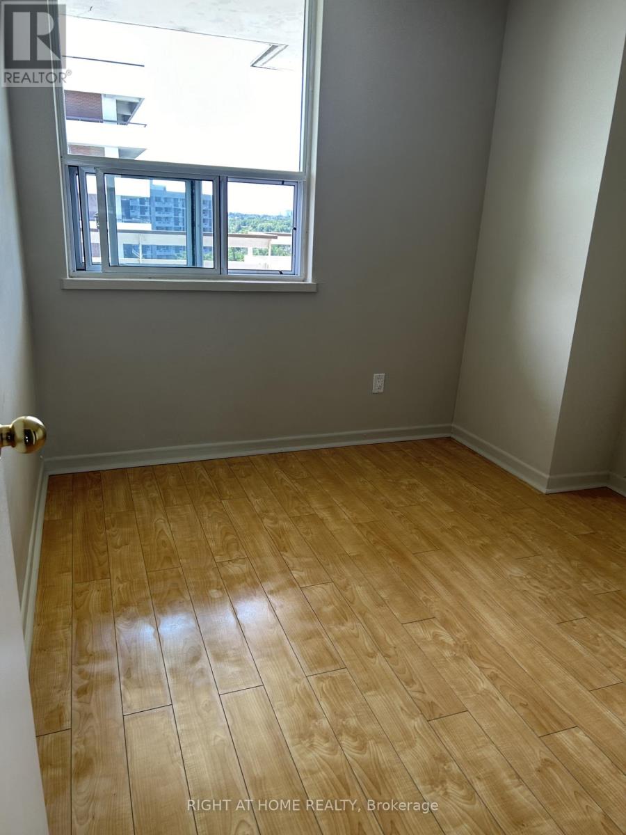 1107 - 1 Royal Orchard Boulevard, Markham, Ontario  L3T 3C2 - Photo 8 - N12468728