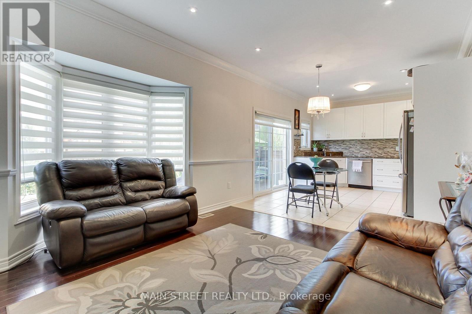 6 Amstel Avenue, Richmond Hill, Ontario  L4E 0P9 - Photo 25 - N12468744