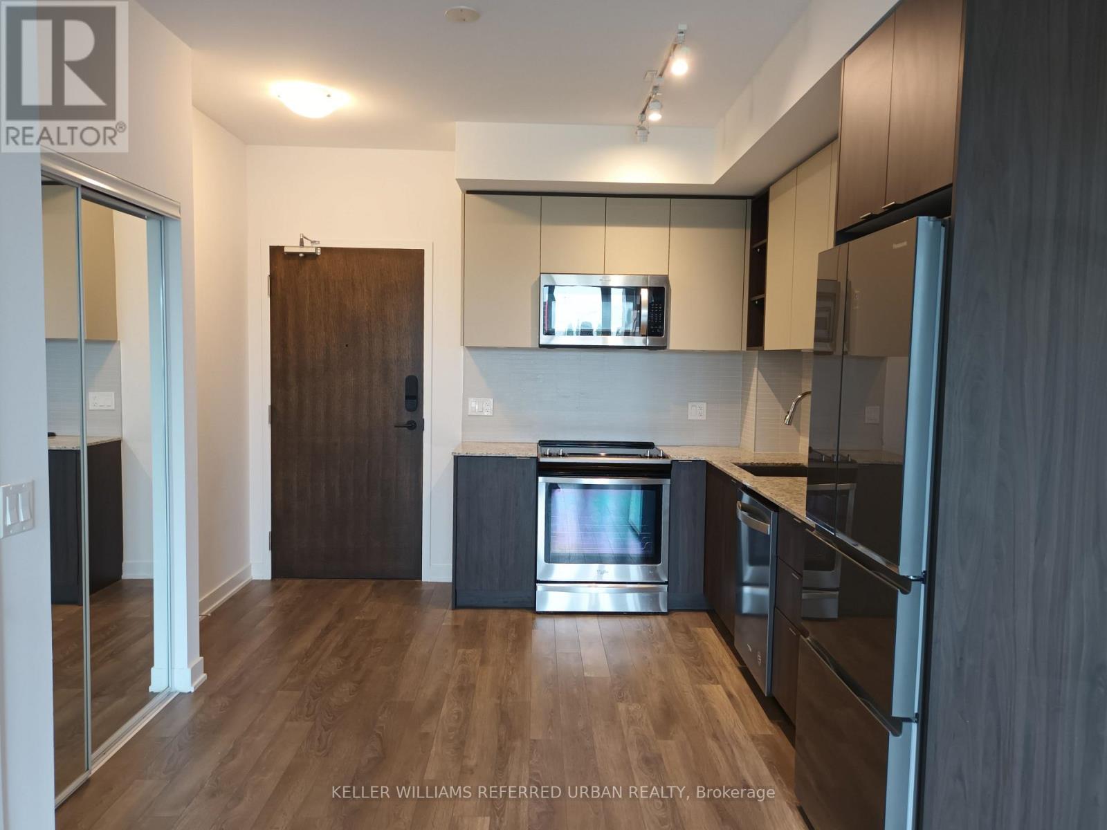 221 - 100 Eagle Rock Way, Vaughan, Ontario  L6A 5B9 - Photo 6 - N12468778