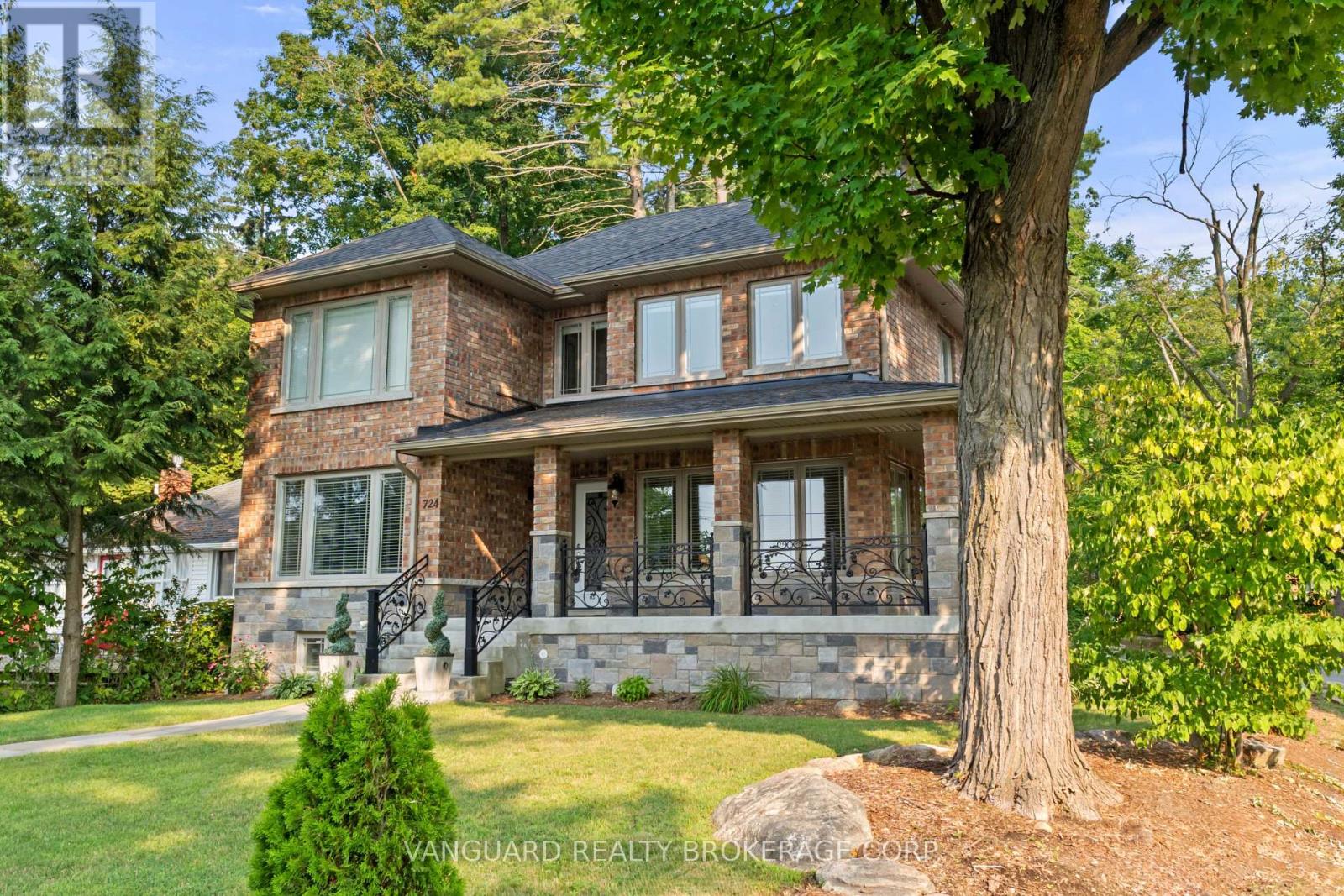 724 Lakelands Avenue, Innisfil, Ontario  L9S 4E6 - Photo 2 - N12468805