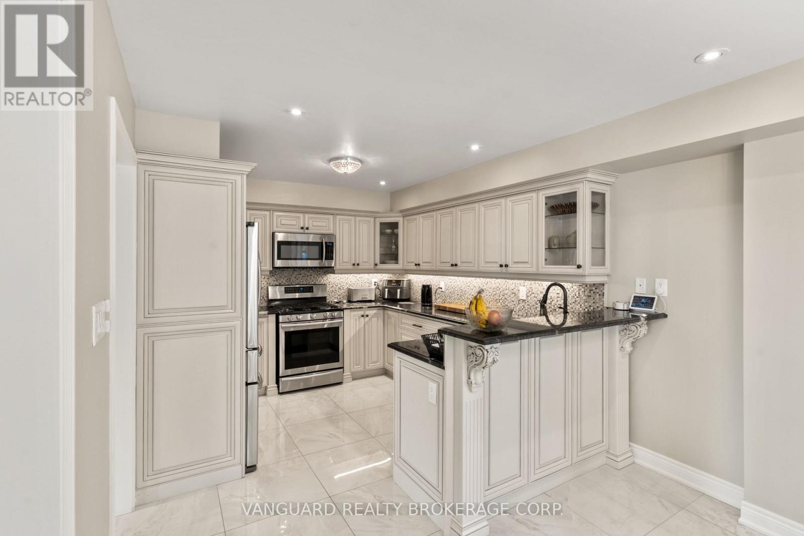 724 Lakelands Avenue, Innisfil, Ontario  L9S 4E6 - Photo 22 - N12468805