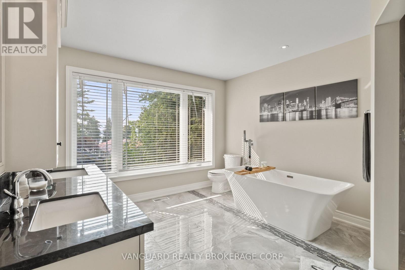 724 Lakelands Avenue, Innisfil, Ontario  L9S 4E6 - Photo 27 - N12468805